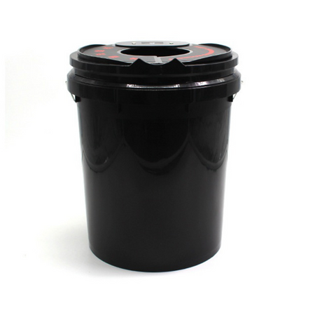 Buy 20L Polishing Pad Washer Bucket in Australia. Clean foam & wool pads fast, prevent mess, and extend pad life. Perfect for pros and car detailing lovers. Now available at MD Car Care. Fast Australia wide shipping.