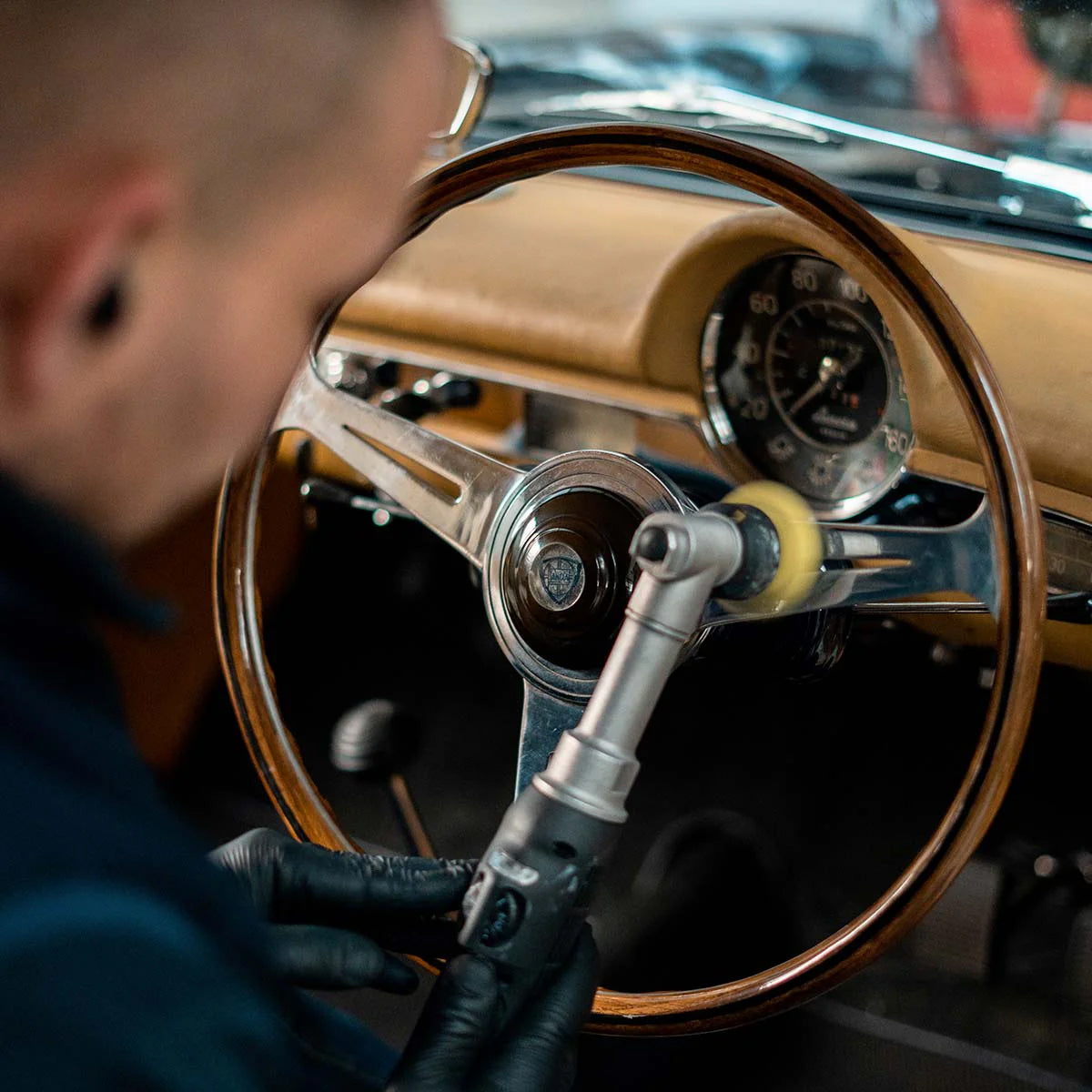 Buy Labocosmetica FIERO Polish Primer 250ml/500ml. Pure finish with Adaptive Abrasive Tech. Ideal surface prep for ceramic coatings. Now available at MD Car Care. Fast Australia wide shipping.