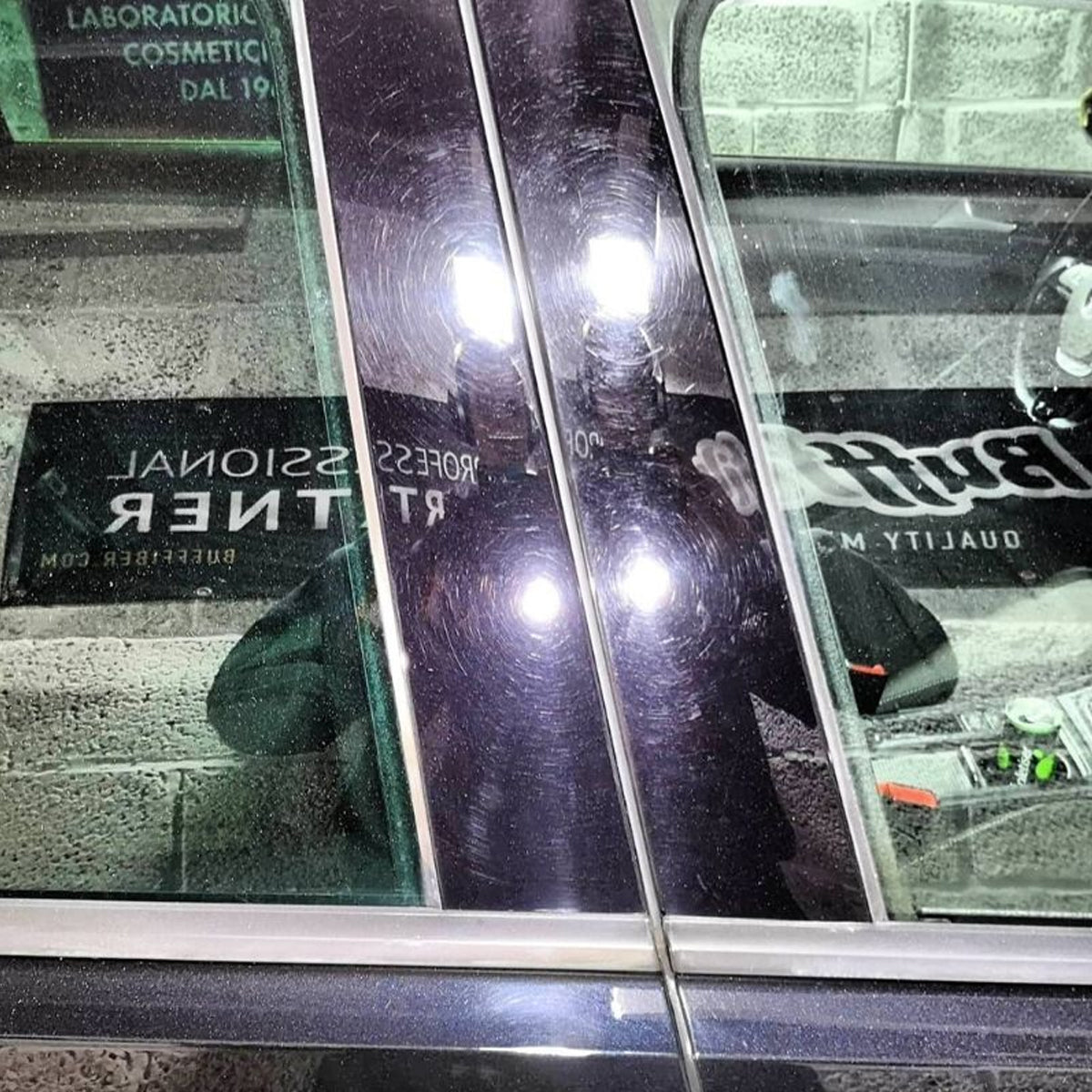 Shop Labocosmetica LEALE Medium Cut Compound 250ml/500ml. Removes swirls & sanding marks, high gloss finish, safe on all paints. Now available at MD Car Care. Fast Australia wide shipping.