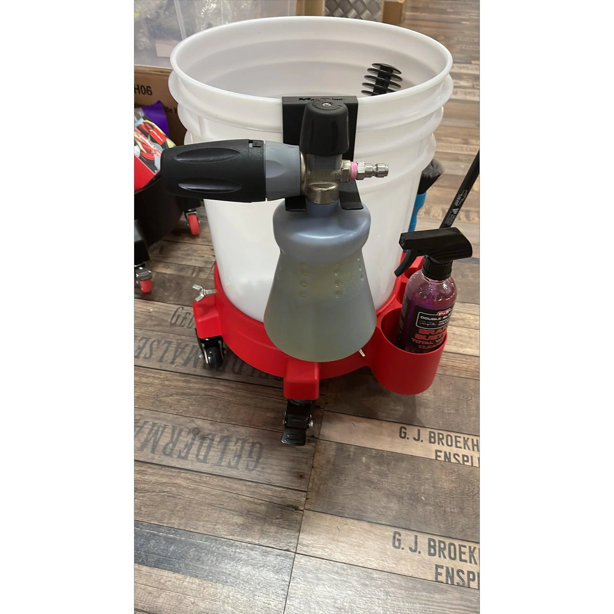 Buy Maxshine Foam Cannon Bucket Mount. Durable iron, corrosion-resistant holder for Snow Master or Lance foam cannons. Keeps detailing gear organized. Now available at MD Car Care. Fast Australia wide shipping.