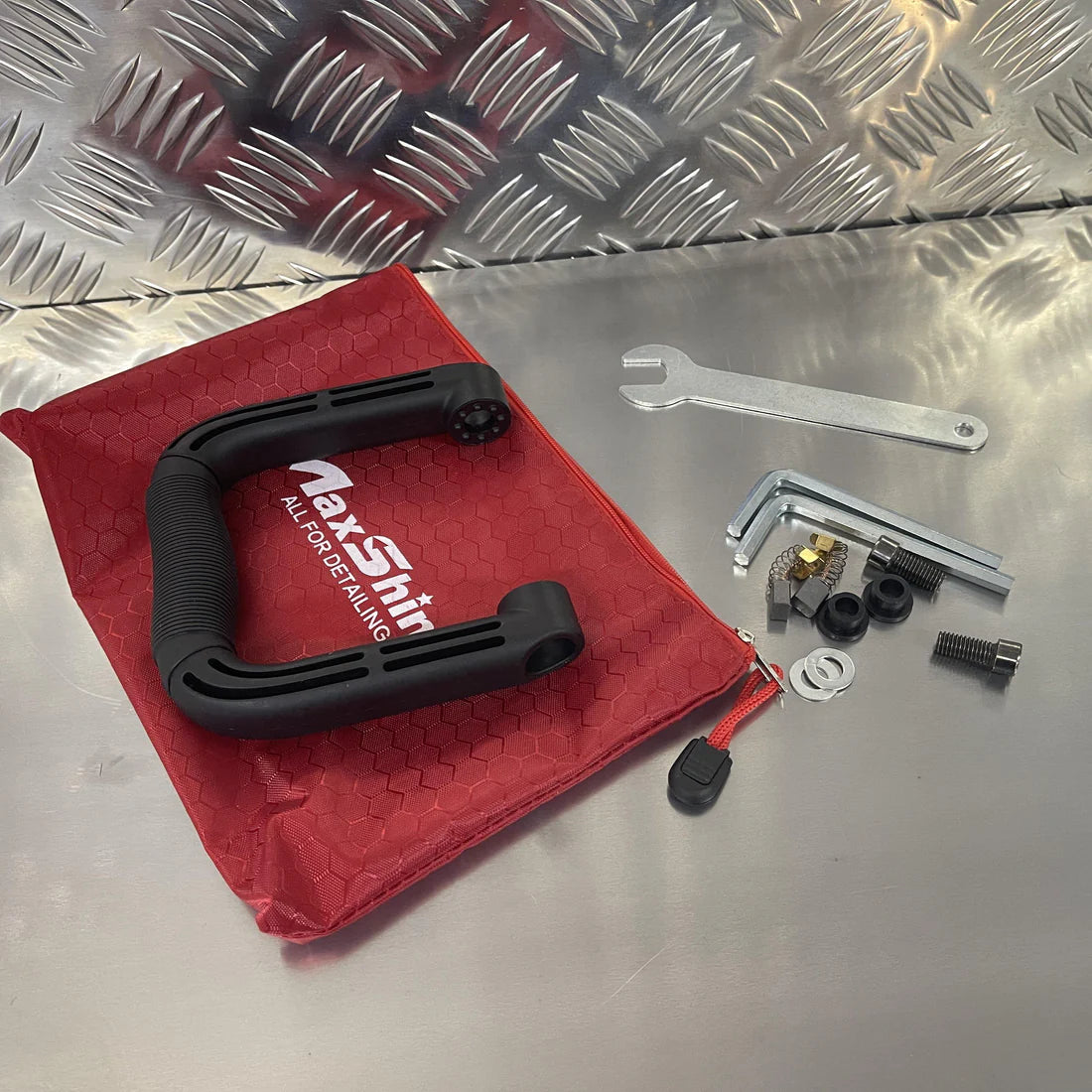 Shop Maxshine M8S V2 1000W Dual Action Polisher 5". Powerful 8mm orbit, 6-speed control & ergonomic design for swirl-free, scratch-free results. Now available at MD Car Care. Fast Australia wide shipping.