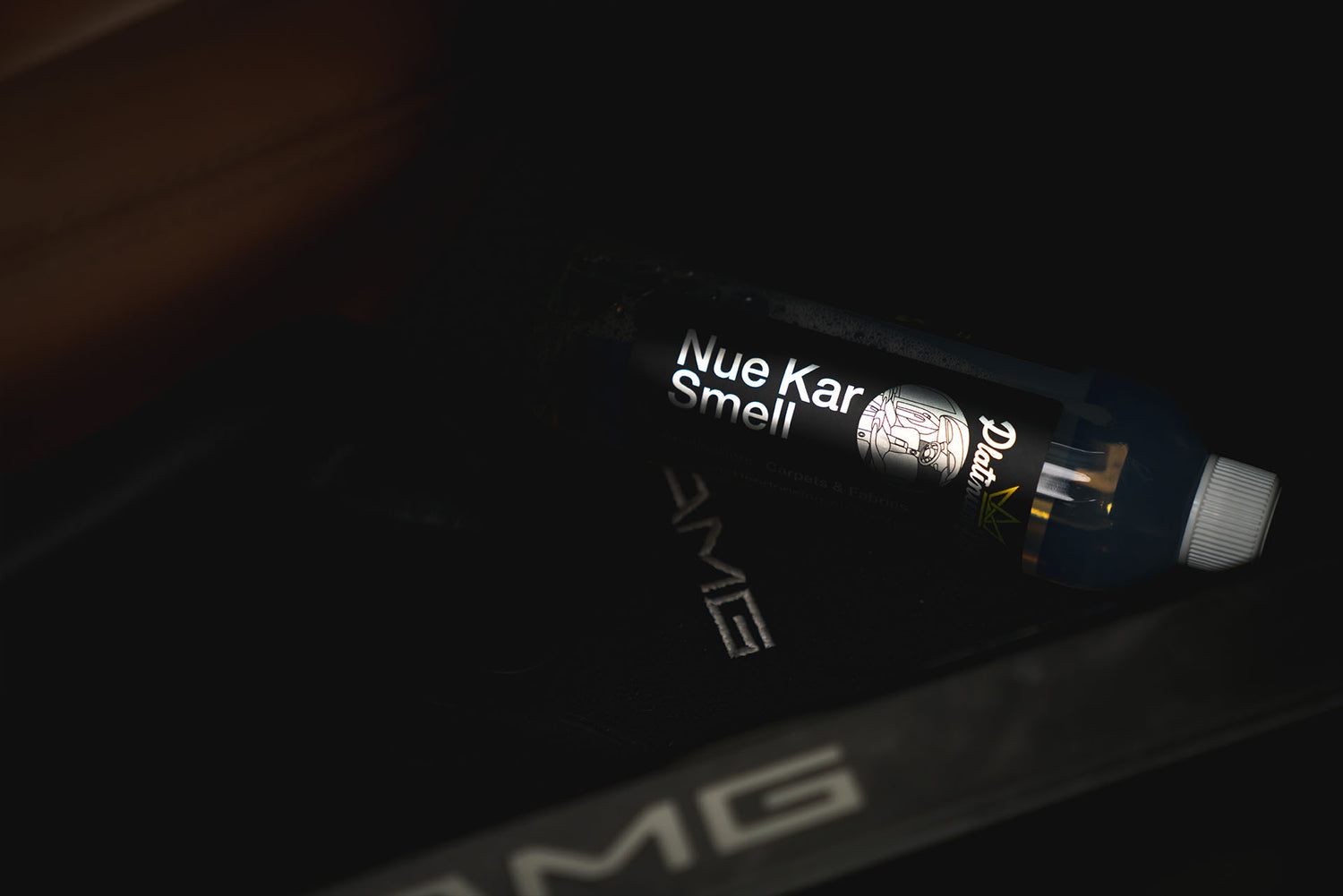 Buy Platinum Potions Nue Kar Smell Air Freshener in Australia. Enjoy a rich new car leather scent with long-lasting deodorising freshness. Clearance sale! Now available at MD Car Care. Fast Australia wide shipping.